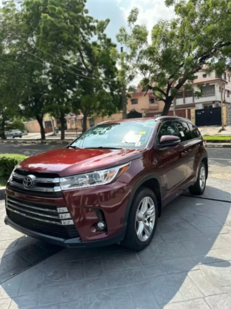 Toyota Highlander   - 2014