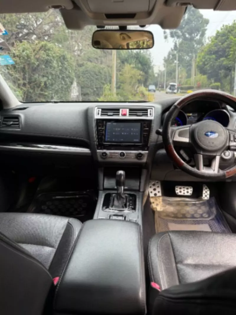 Subaru Outback   - 2015