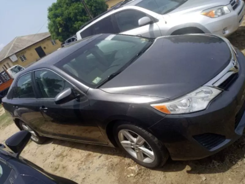 Toyota Camry   - 2012
