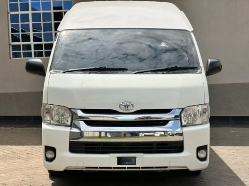 Toyota Hiace   - 2018