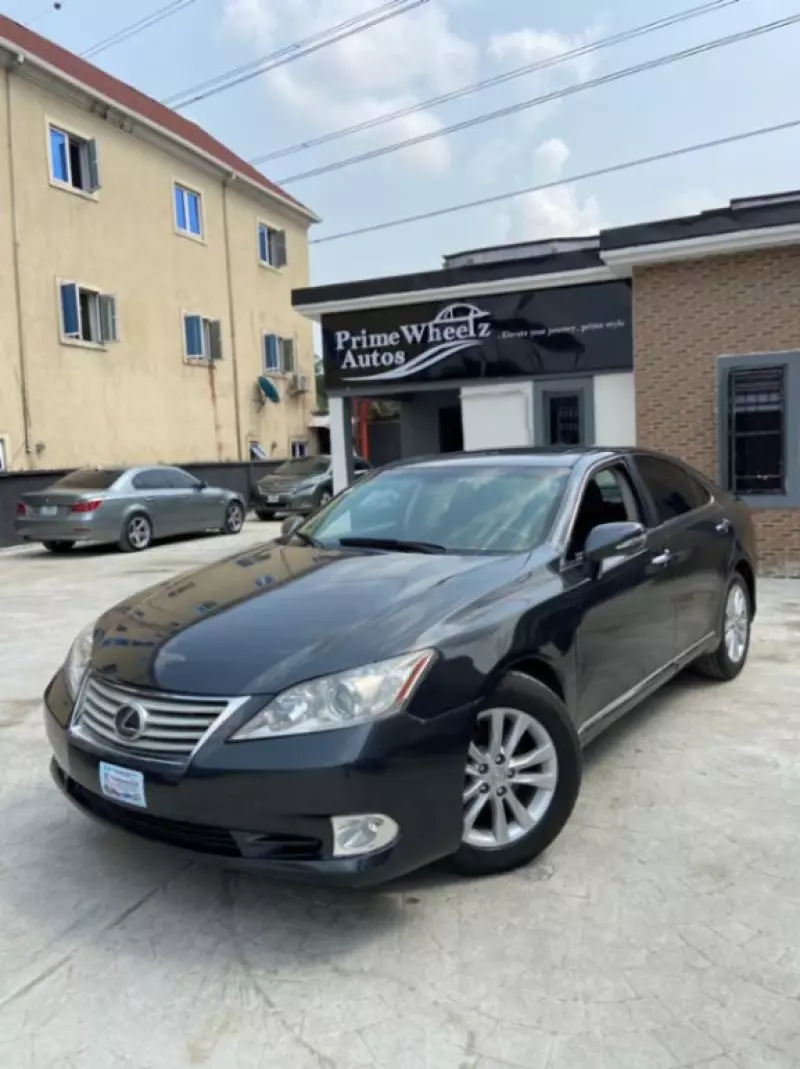 Lexus ES - 2010