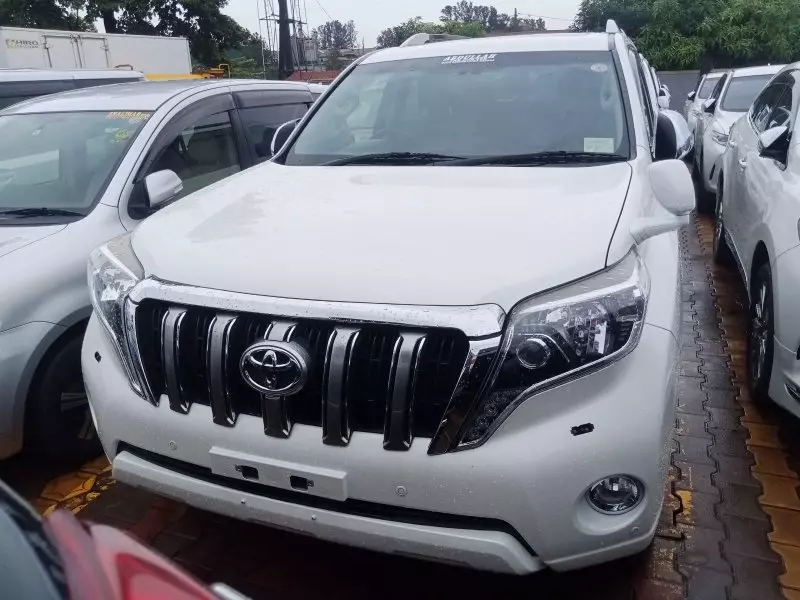 Toyota Landcruiser Prado   - 2017