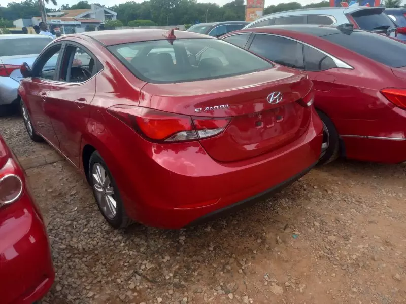 Hyundai Elantra   - 2014