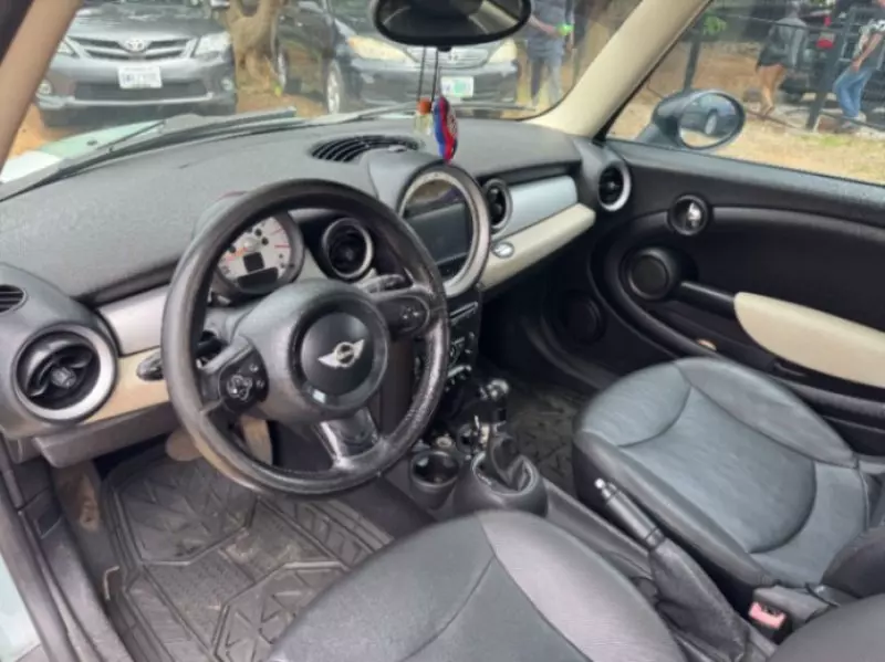 MINI Cooper   - 2012