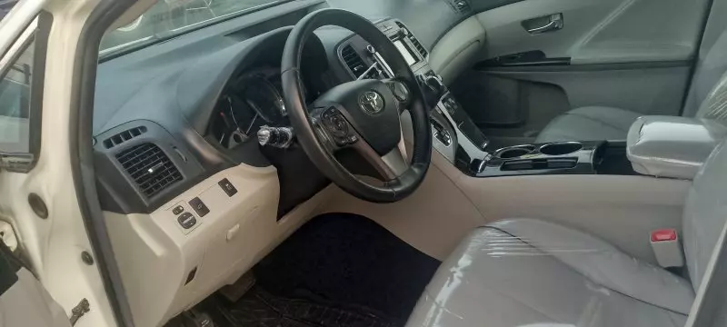 Toyota Venza   - 2013