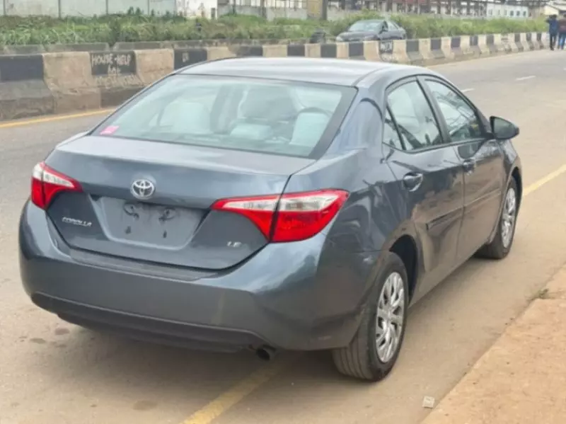 Toyota Corolla   - 2015