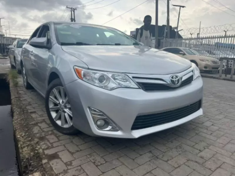 Toyota Camry   - 2013