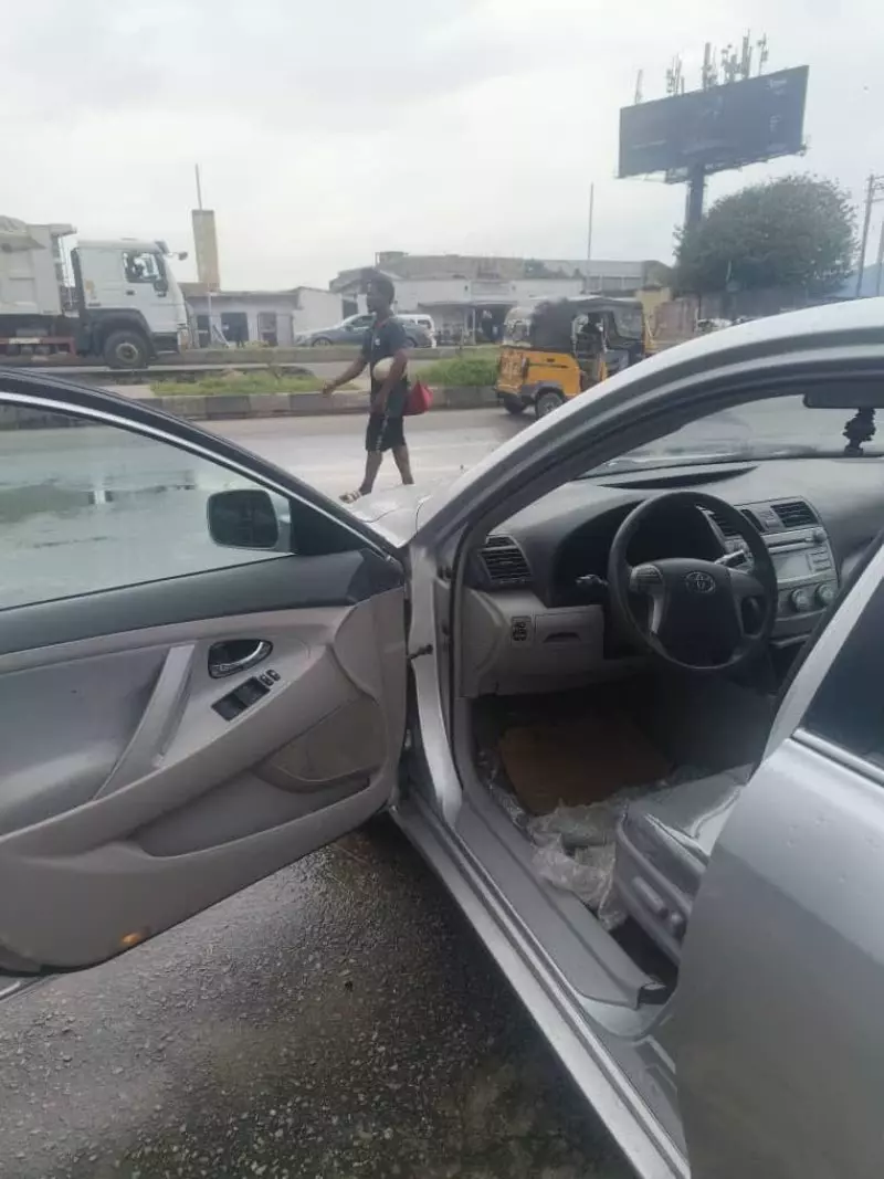 Toyota Camry   - 2009