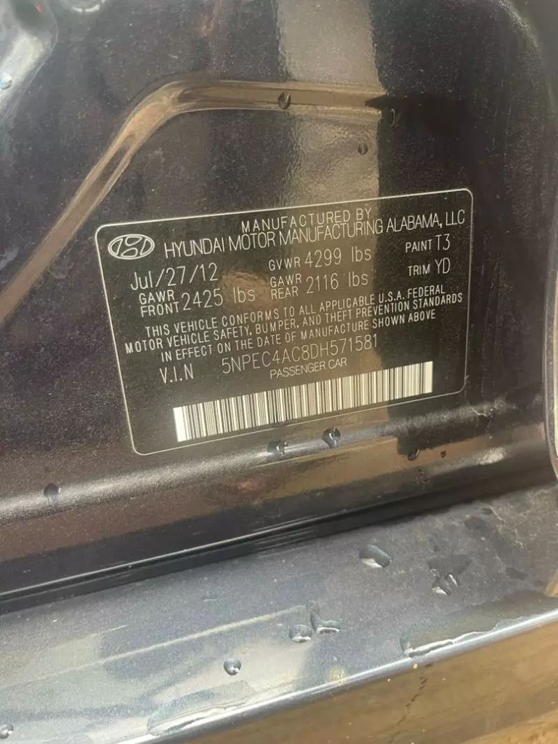 Hyundai Sonata   - 2013