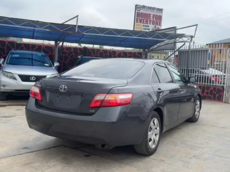 Toyota Camry   - 2008