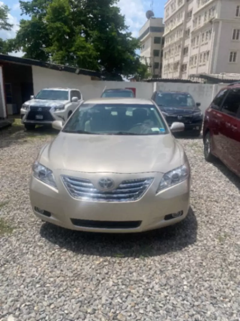Toyota Camry   - 2007