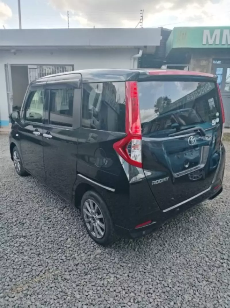Toyota Roomy   - 2018