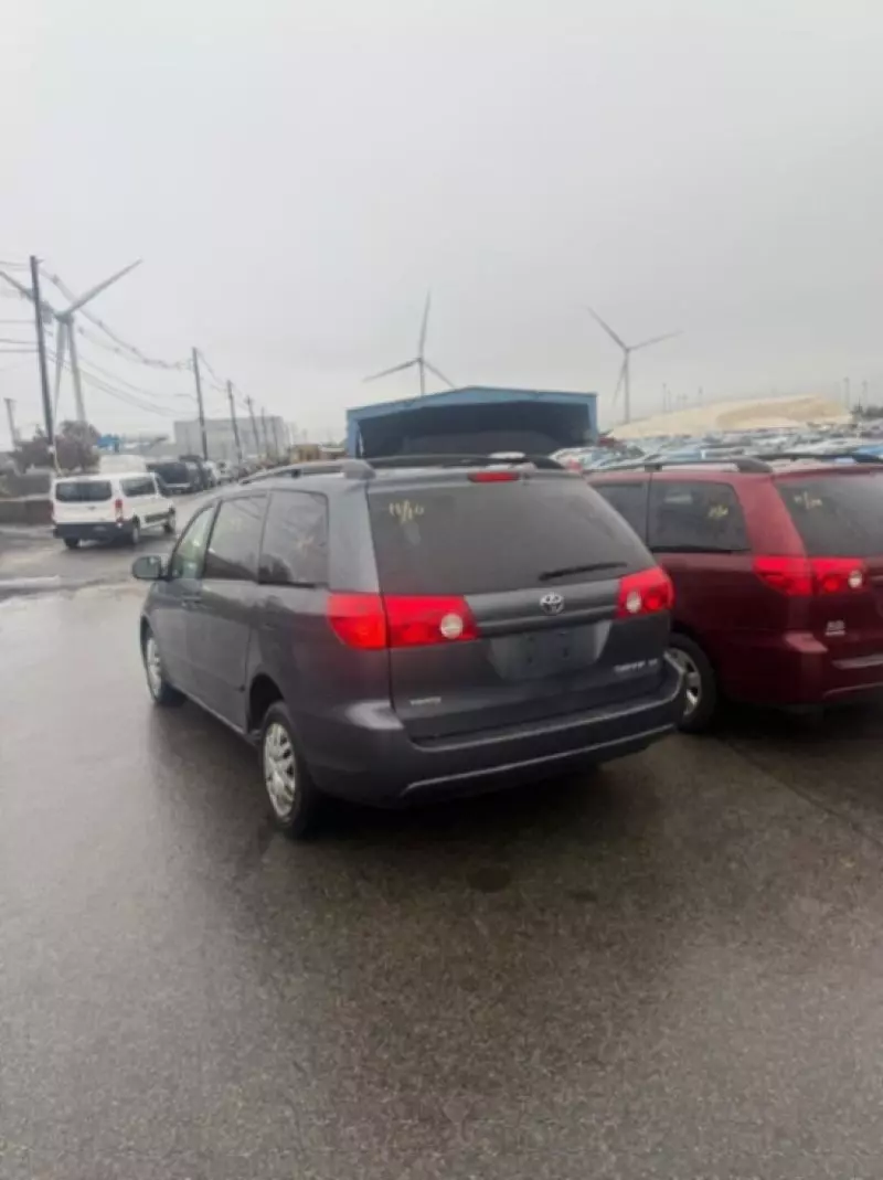 Toyota Sienna   - 2008