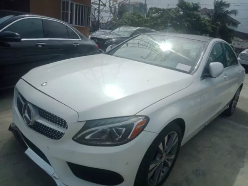 Mercedes-Benz C 300   - 2015
