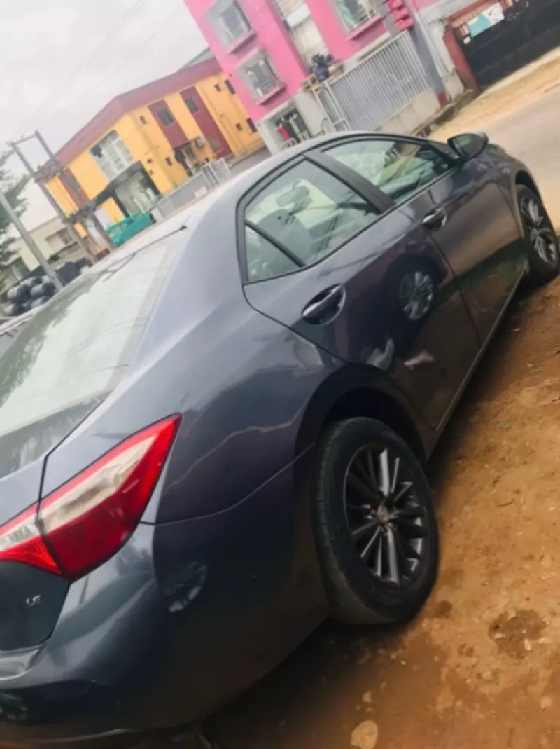 Toyota Corolla   - 2014