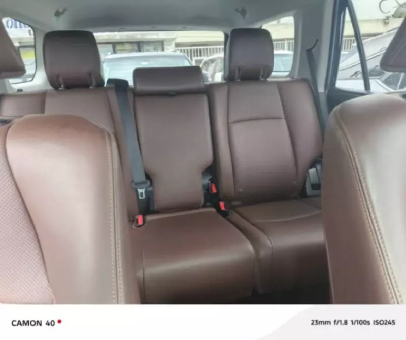 Toyota Highlander   - 2016
