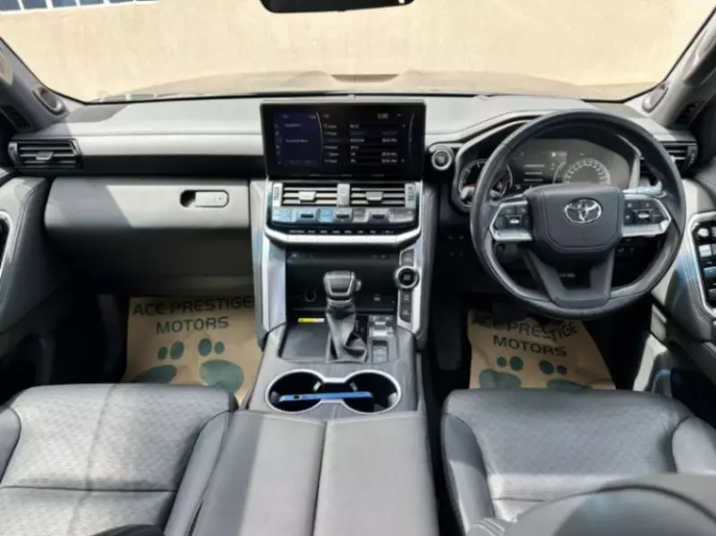 Toyota LAND CRUISER 300 LC300   - 2021