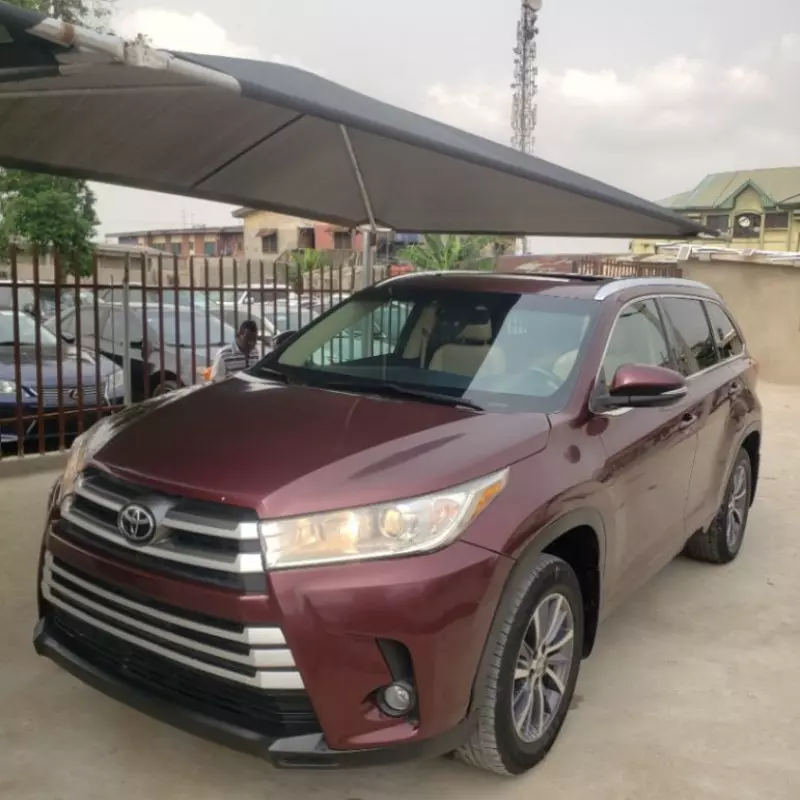 Toyota Highlander   - 2017
