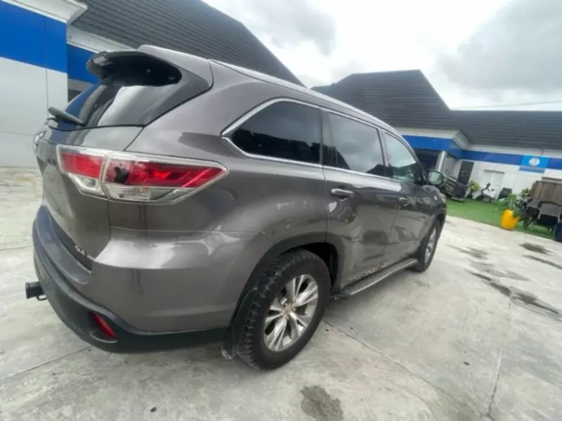 Toyota Highlander - 2015