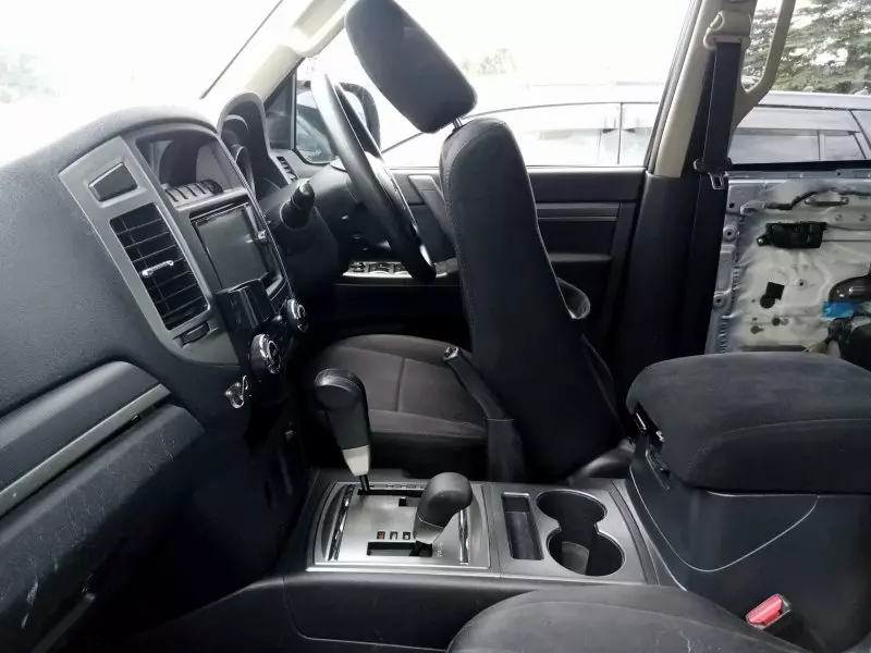 Mitsubishi Pajero   - 2011