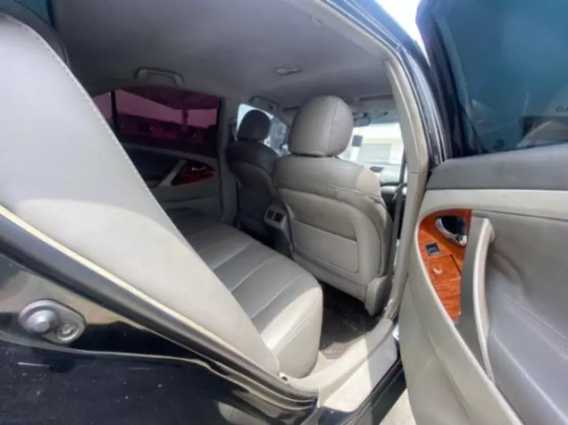 Toyota Camry   - 2010