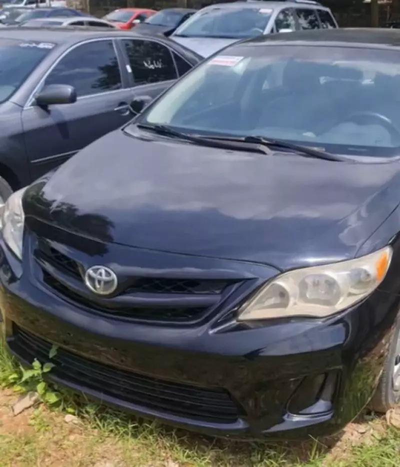 Toyota Corolla   - 2011