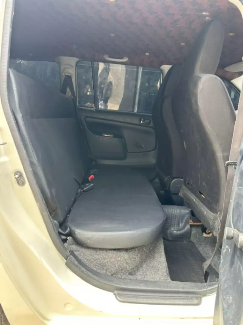 Toyota Probox    - 2016