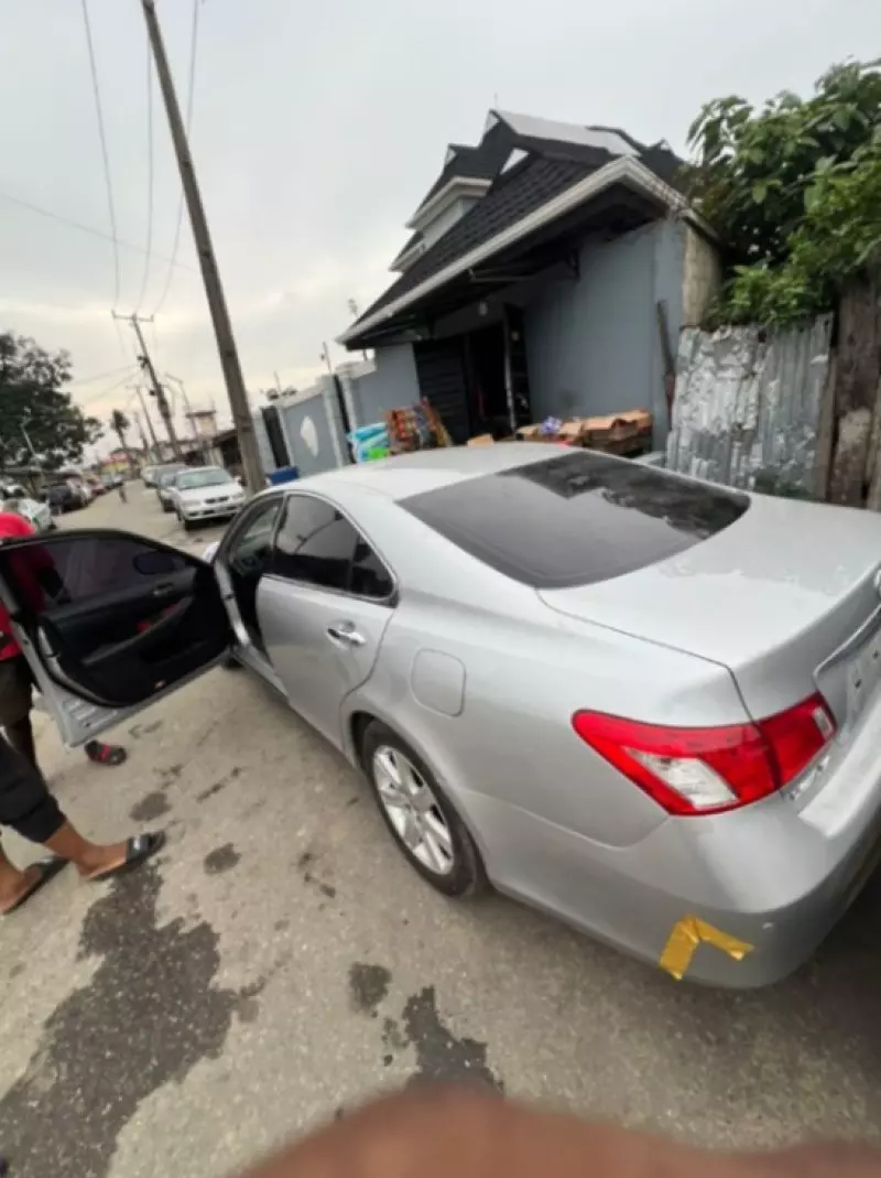 Lexus ES 350   - 2009