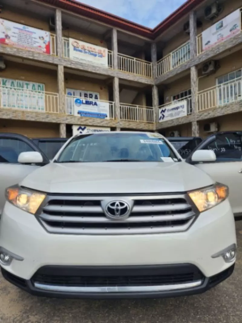 Toyota Highlander   - 2009