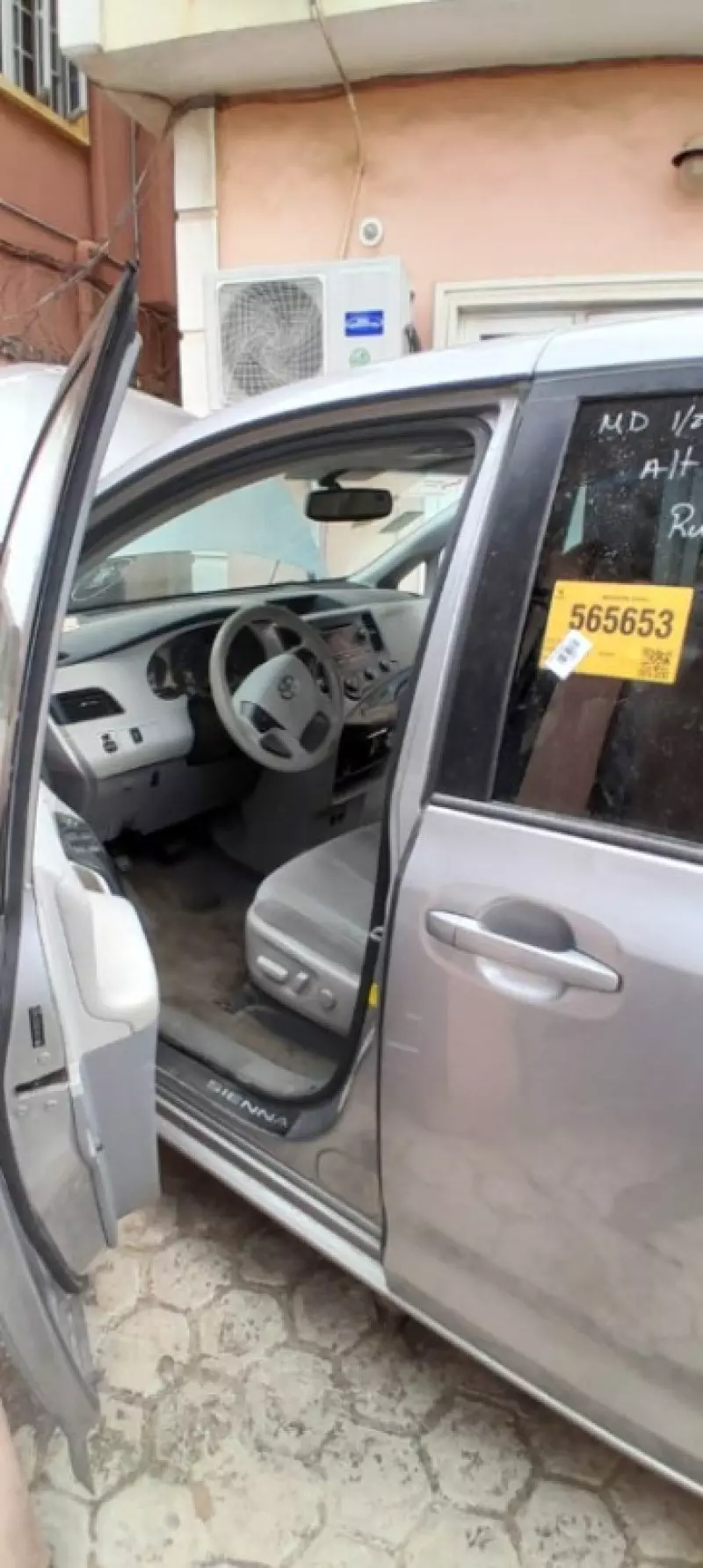 Toyota Sienna   - 2012