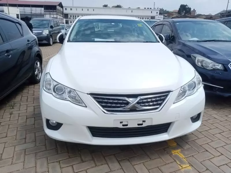 Toyota Mark X   - 2012