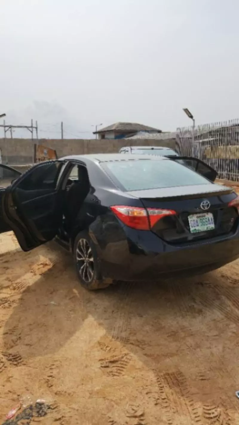 Toyota Corolla   - 2015