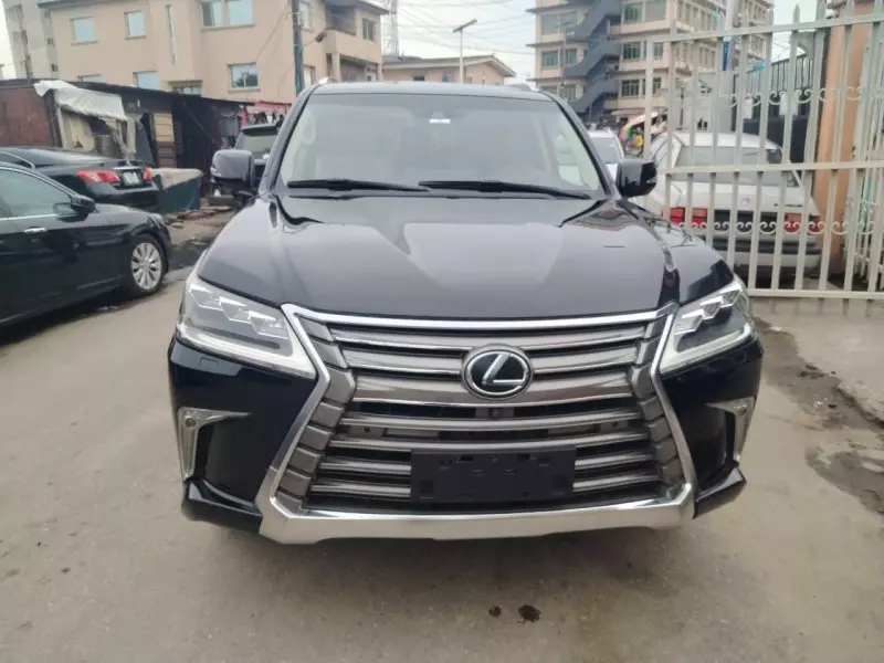 Lexus LX 570   - 2017