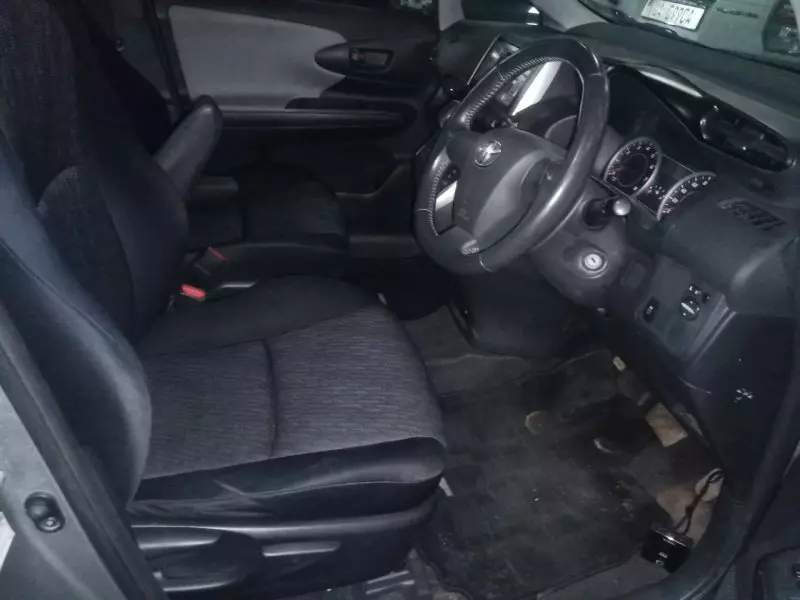 Toyota Wish   - 2010