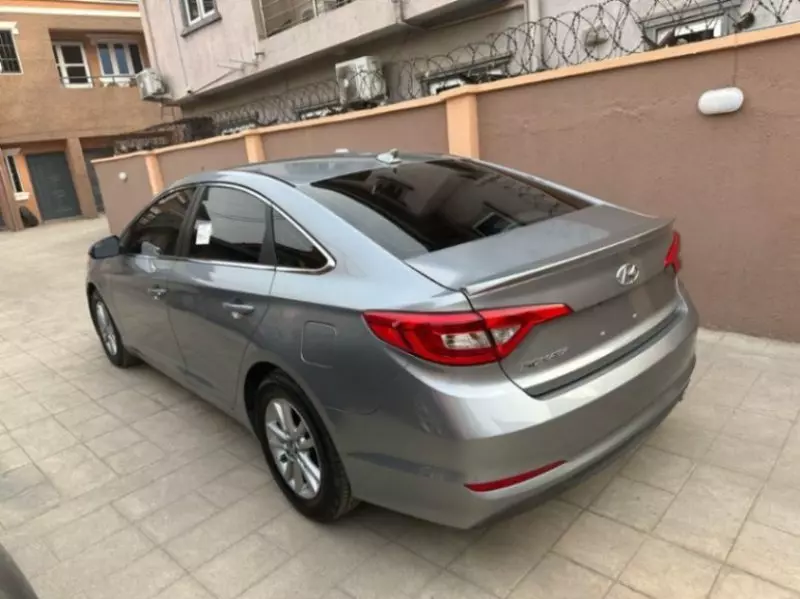 Hyundai Sonata   - 2015