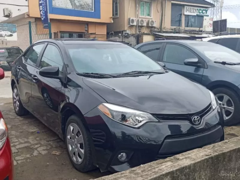Toyota Corolla   - 2014