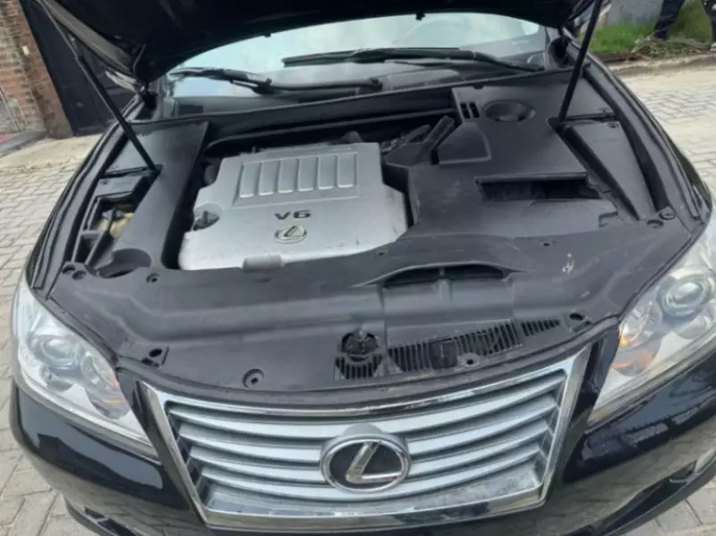 Lexus ES 250   - 2011