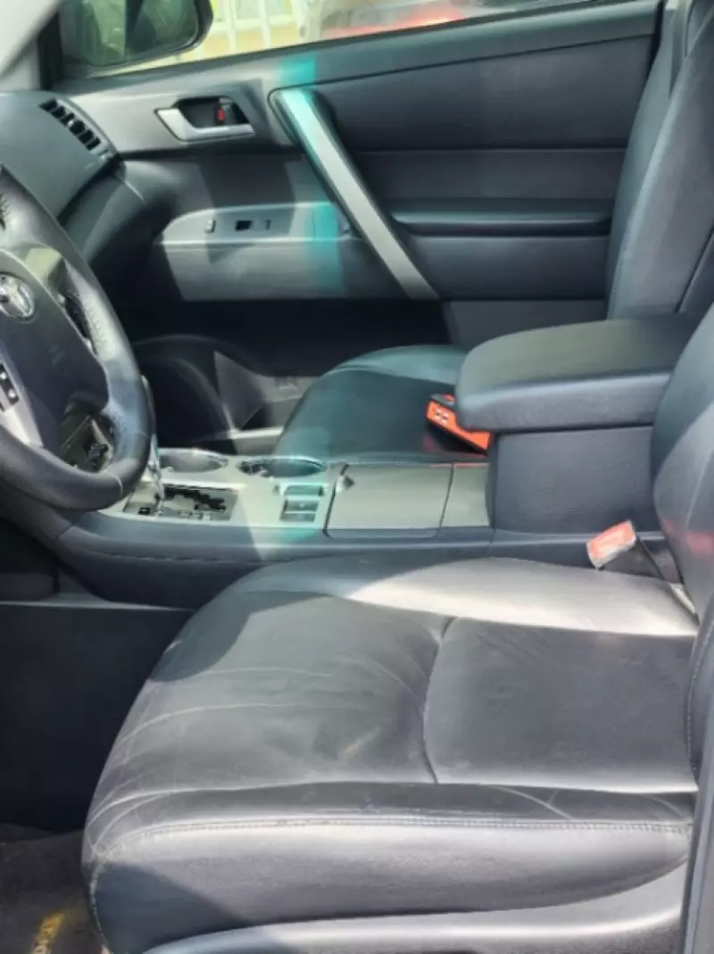 Toyota Highlander   - 2014