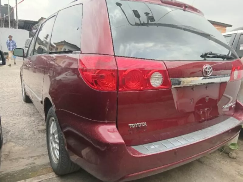 Toyota Sienna