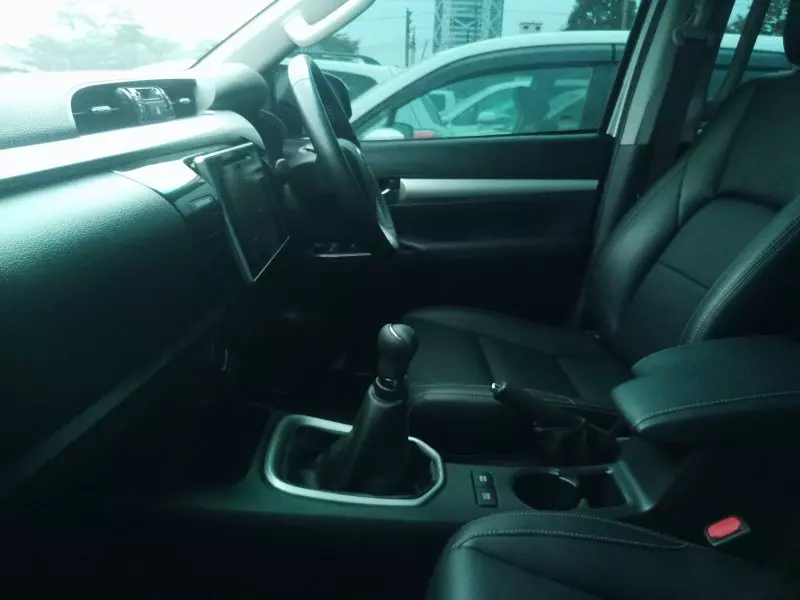 Toyota Hilux   - 2019