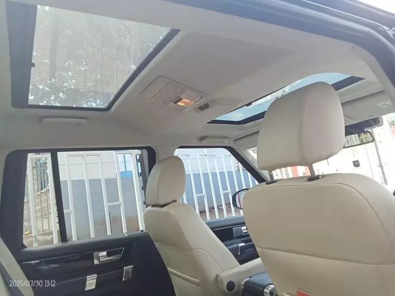 Land Rover Discovery   - 2014