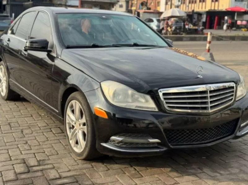 Mercedes-Benz C 300   - 2013