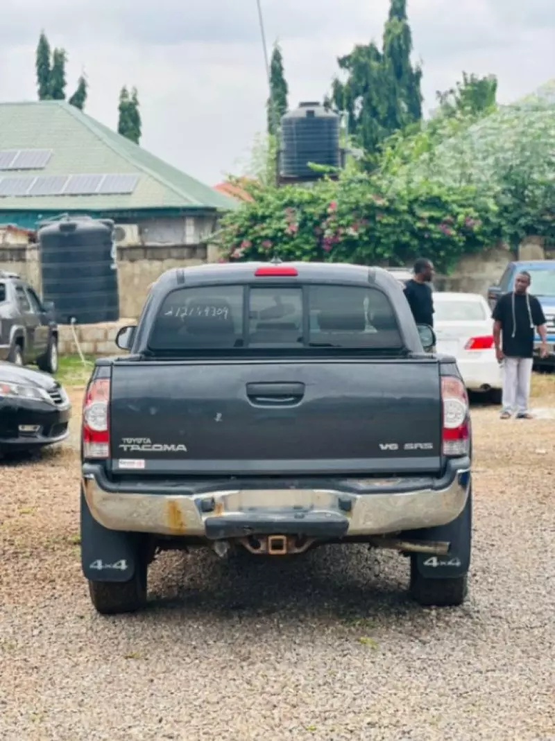 Toyota Tacoma   - 2012