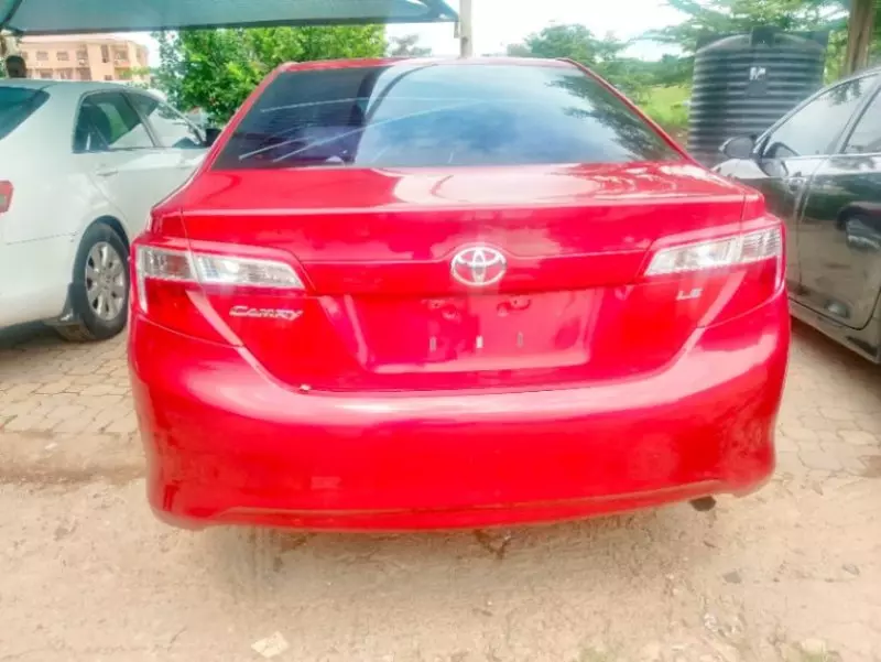Toyota Camry   - 2012