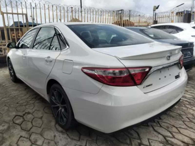 Toyota Camry   - 2015
