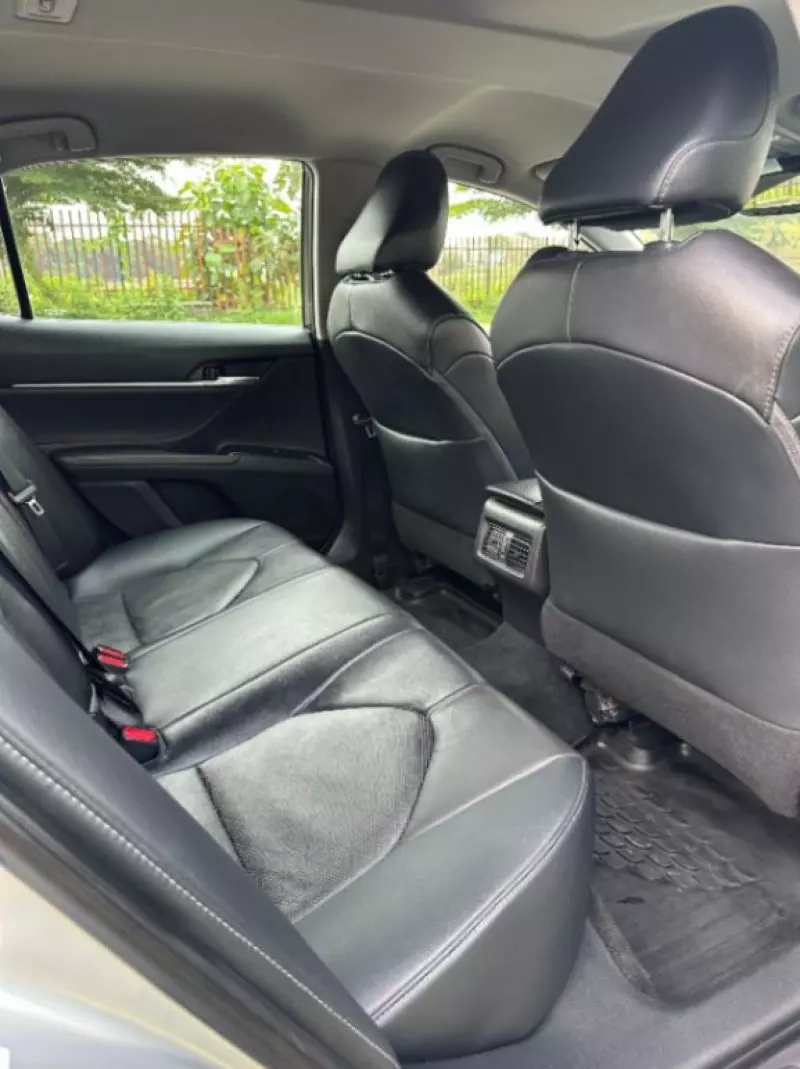 Toyota Camry   - 2018