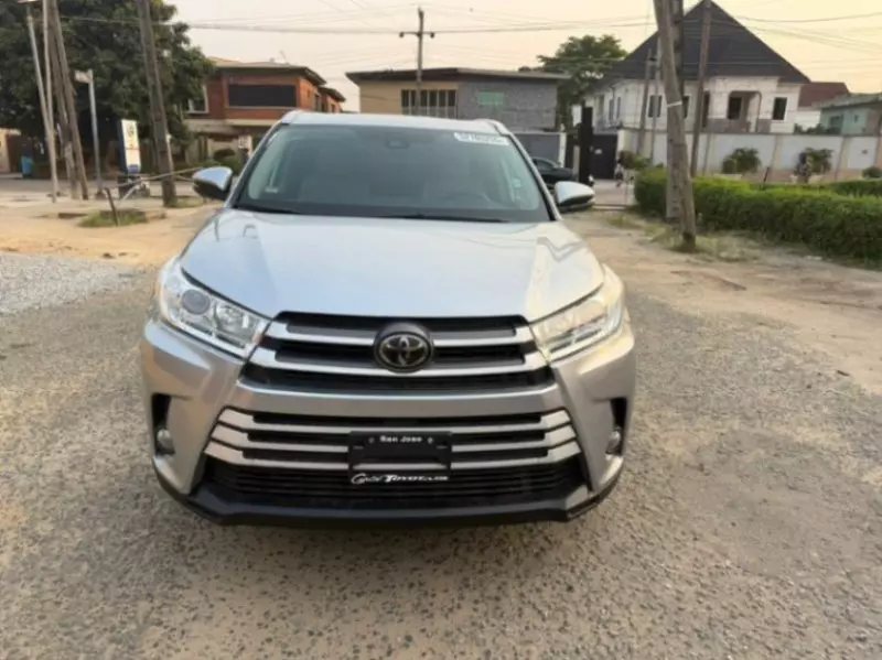 Toyota Highlander   - 2018