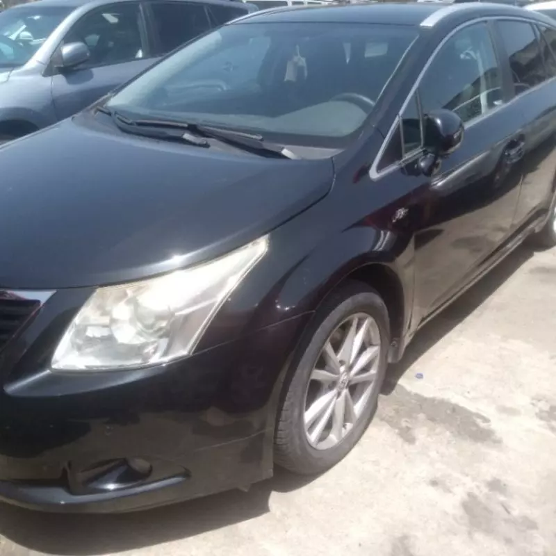 Toyota Avanza   - 2011
