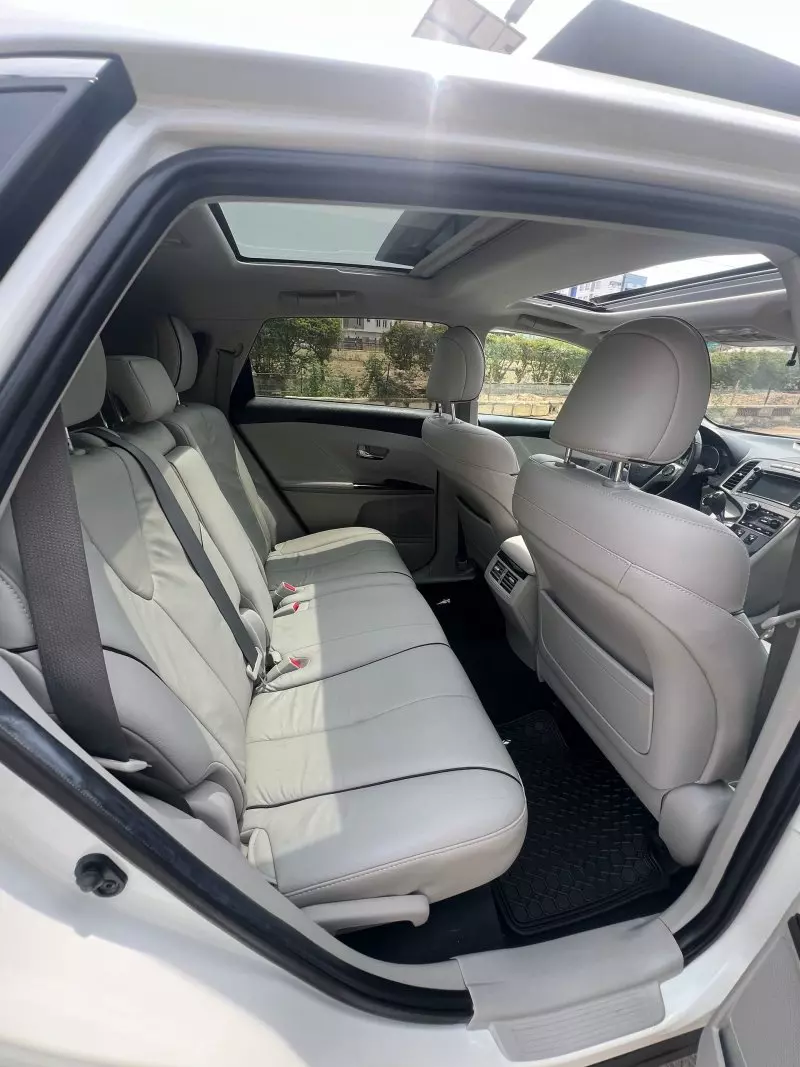 Toyota Venza   - 2013