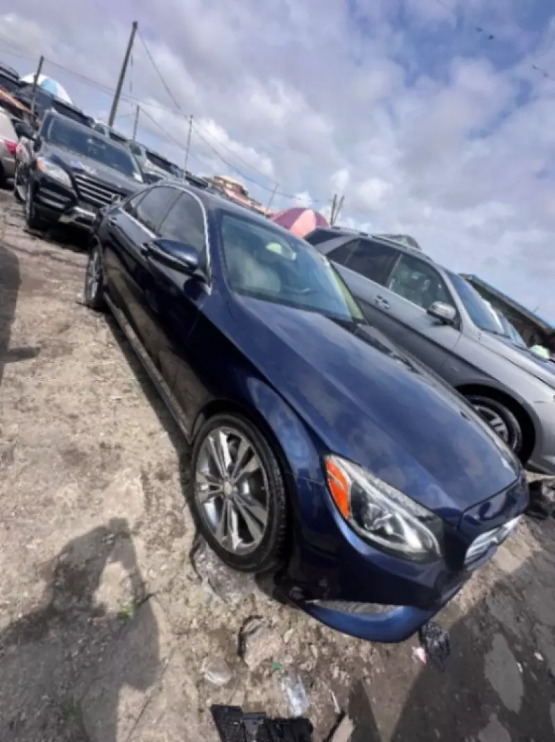Mercedes-Benz C 300   - 2016